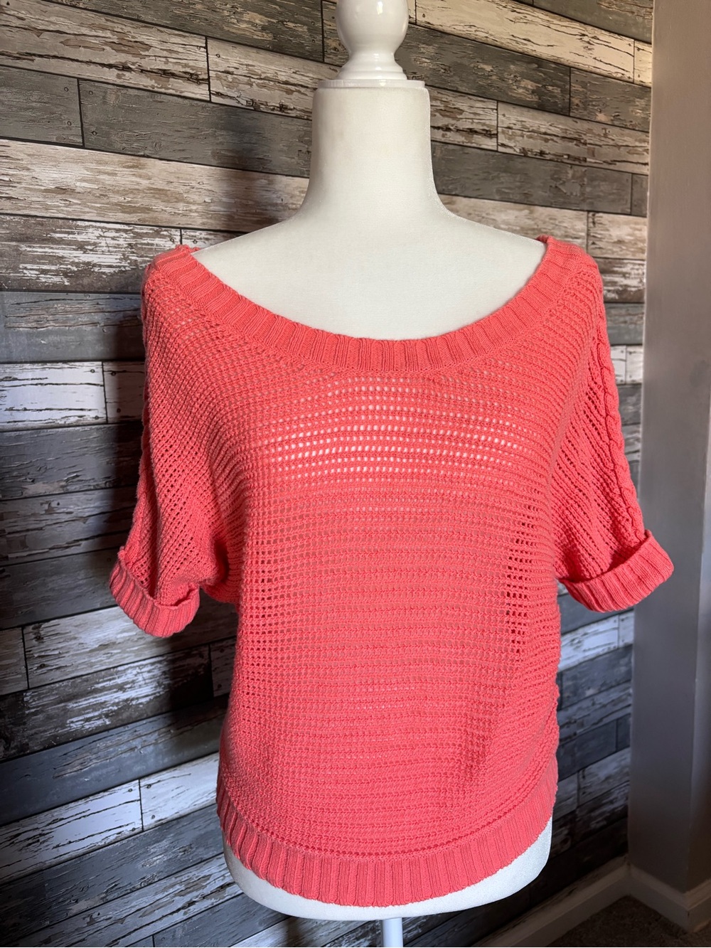 American Eagle Coral Pink Off Shoulder/Boat Neck Open Knit Short Sleeve Size S